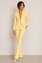 Load image into Gallery viewer, Gilmore Luxury Suit In Silk
